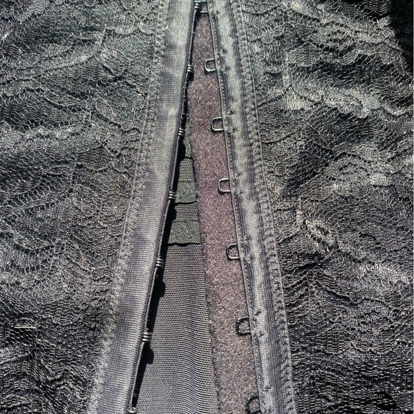 Vintage garter skirt - Picture 2 of 6